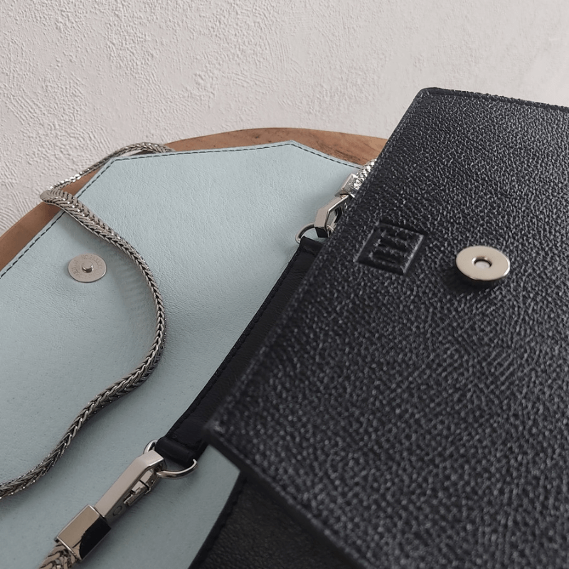 Classy Clutch | Black & Blue - One of a kind - Afbeelding 3